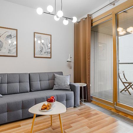 19 Dzielnica Kolejowa P&O Serviced Apartments Варшава Экстерьер фото