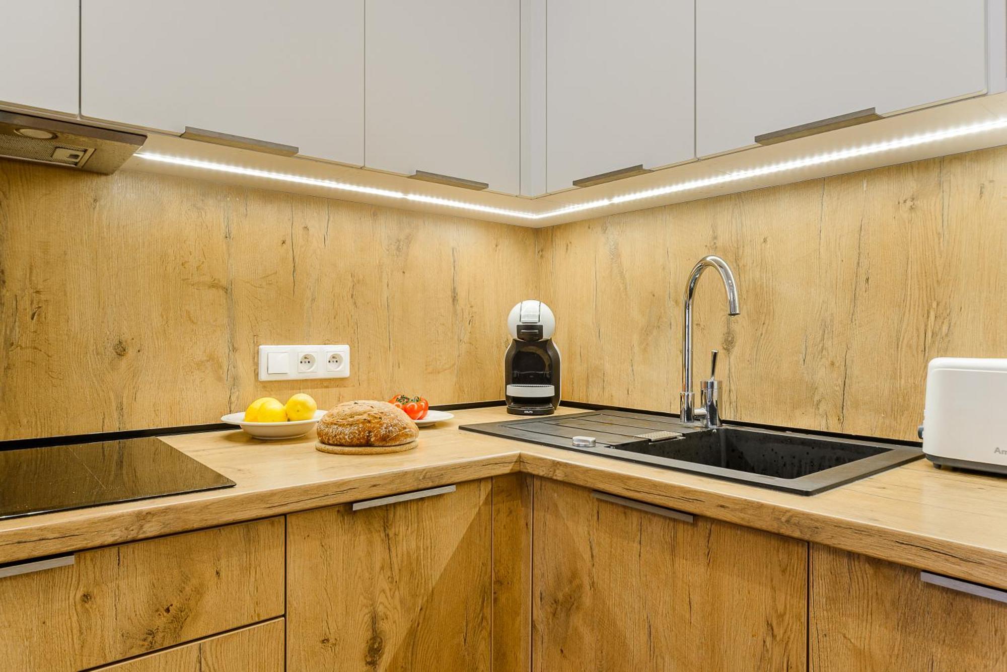 19 Dzielnica Kolejowa P&O Serviced Apartments Варшава Экстерьер фото
