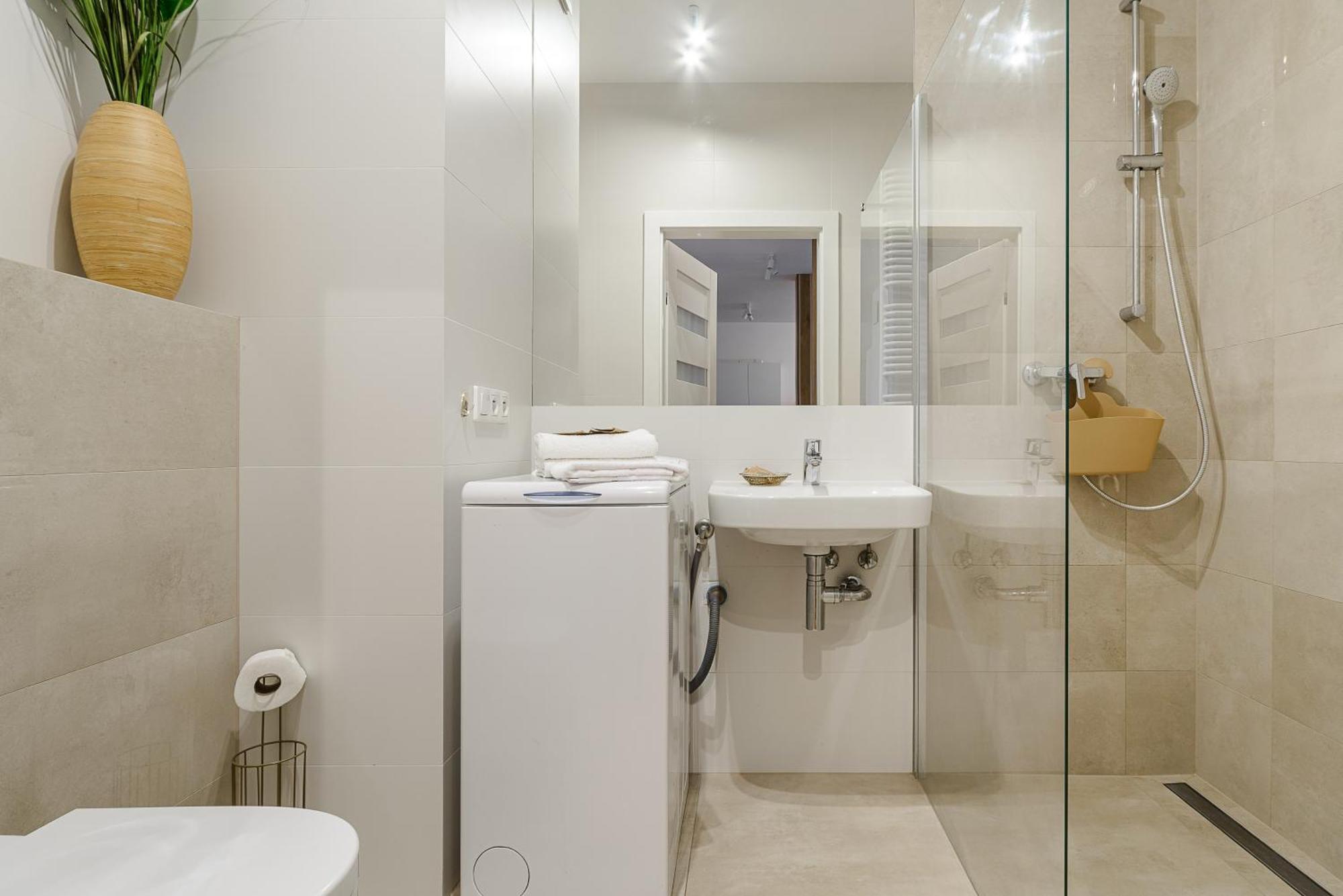 19 Dzielnica Kolejowa P&O Serviced Apartments Варшава Экстерьер фото
