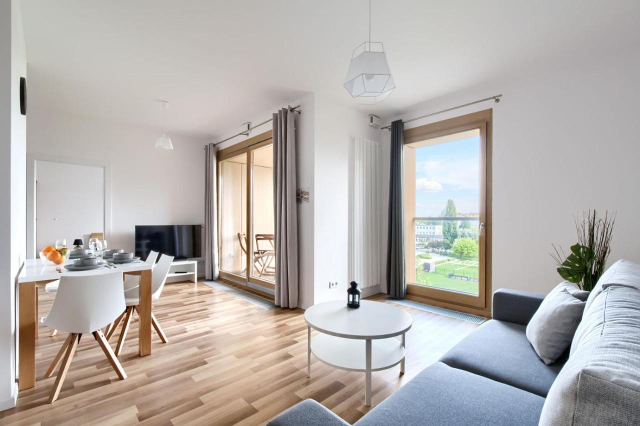19 Dzielnica Kolejowa P&O Serviced Apartments Варшава Экстерьер фото