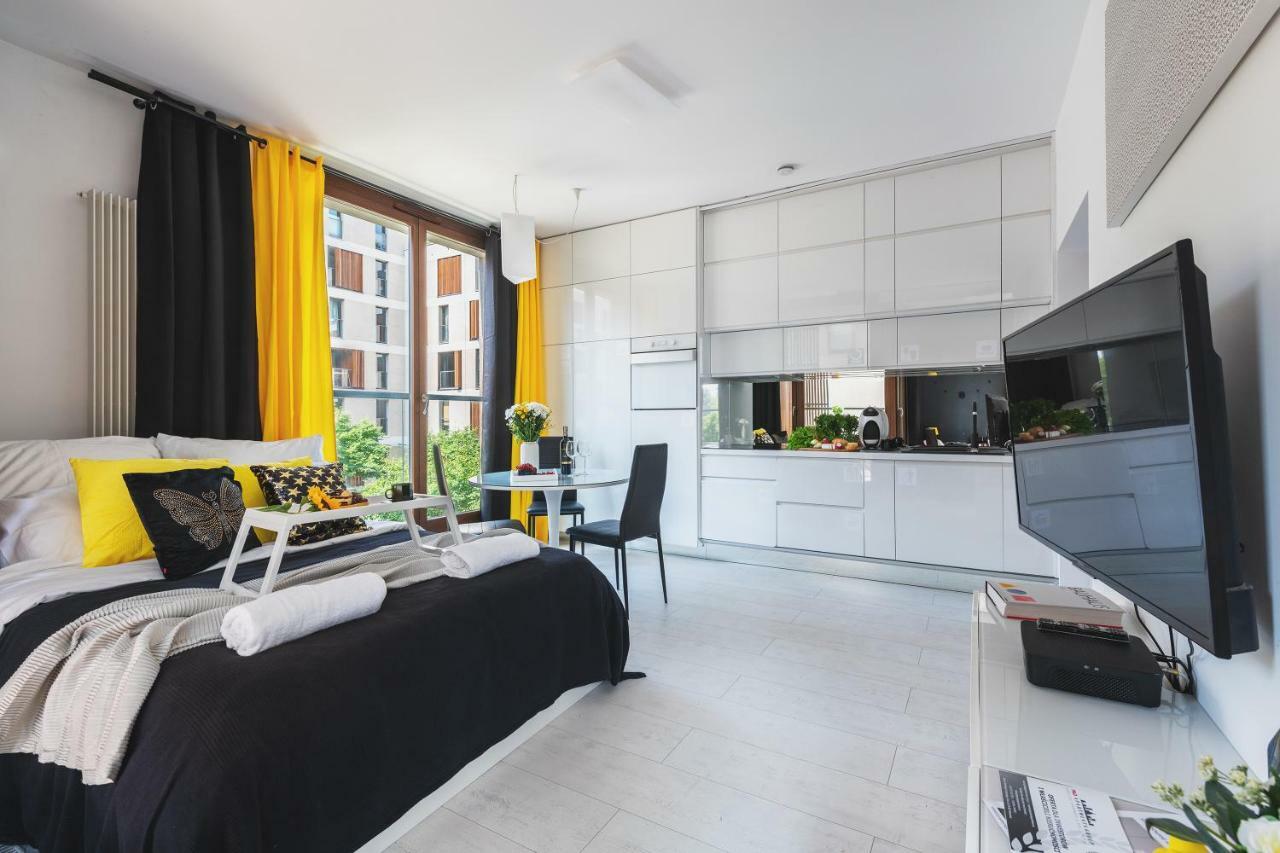 19 Dzielnica Kolejowa P&O Serviced Apartments Варшава Экстерьер фото